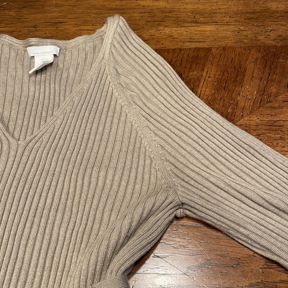H&M Beige Ribbed Sweater Set - Picture 7 of 13